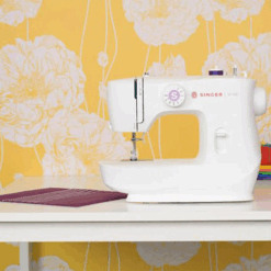 Singer Lightweight Portable Sewing Machine – 110V, 72W Steel Build with LED Lighting & 57 Stitch Applications